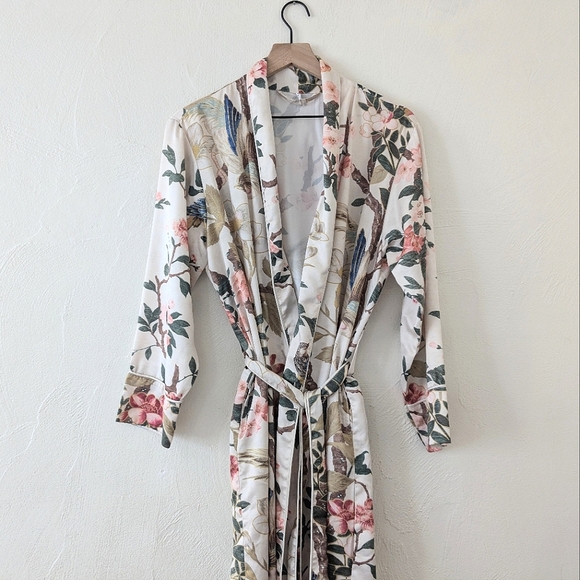 Pottery Barn Nola Silky Piped Robe Floral Bird Print Size Medium - Picture 1 of 7